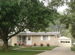 1009 Pearl St, Grinnell, IA 50112
