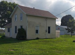 401 S 3rd Ave, New Windsor, IL 61465