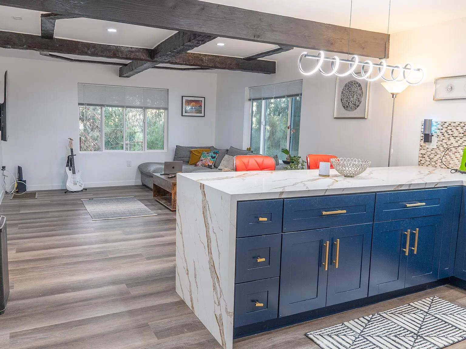 2 bed, 1000 sqft, $5,000 — Photo 1