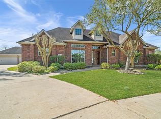 910 High Ridge Cir, Friendswood, TX 77546