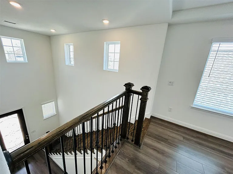 749 Lake Lacosta Dr — Photo 23