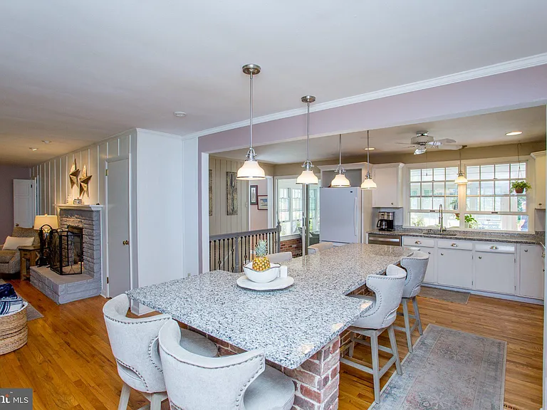 67 Townview Dr — Photo 12
