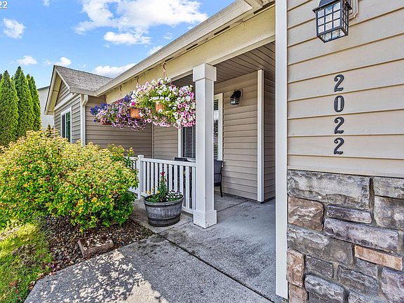 5th image of 2022 Willow St