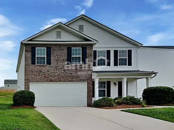 4875 Old Towne Village Cir, Pfafftown, NC 27040