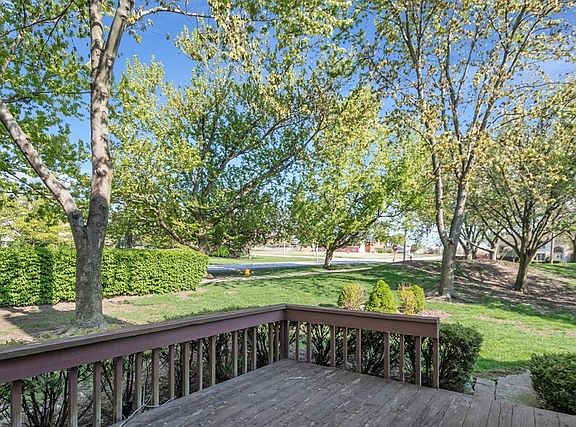 3rd image of 9374 Drummond Dr