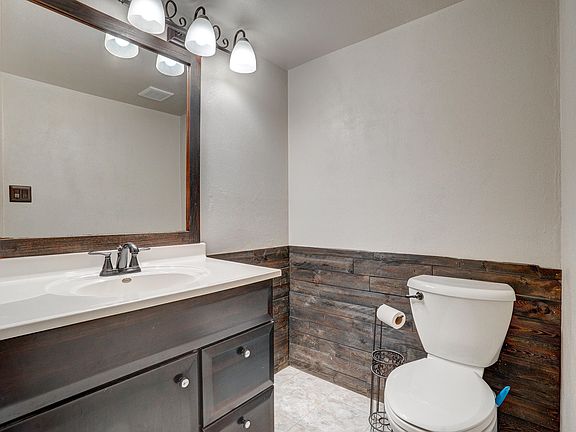 5th image of 262 S 22nd Ave #1