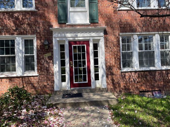 1902 N Rhodes St APT 68