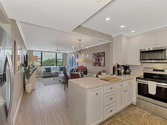 3rd image of 5855 Midnight Pass Rd APT 333