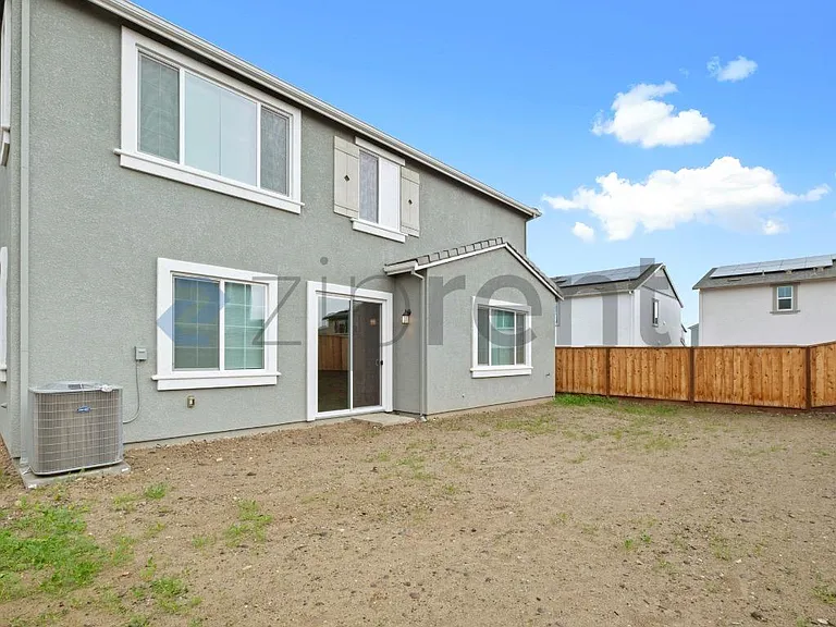5694 Loray Ln — Photo 32