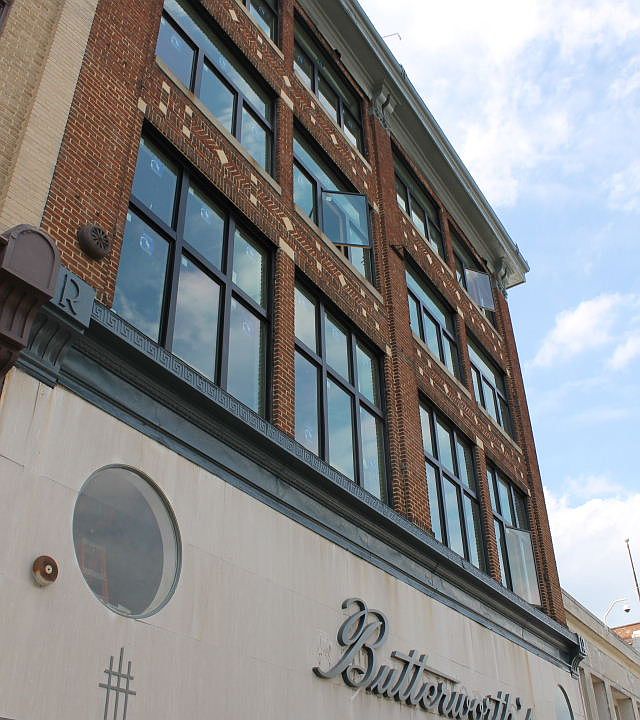 1st image of 132 N Sycamore St APT 211
