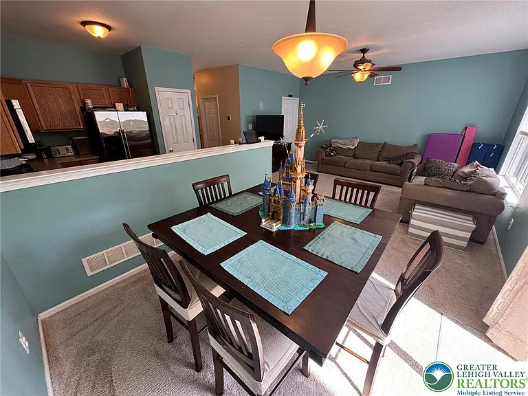1081 Tudor Dr — Photo 10