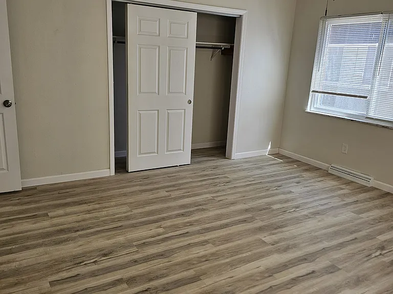 32 N 98th St #2 — Photo 16