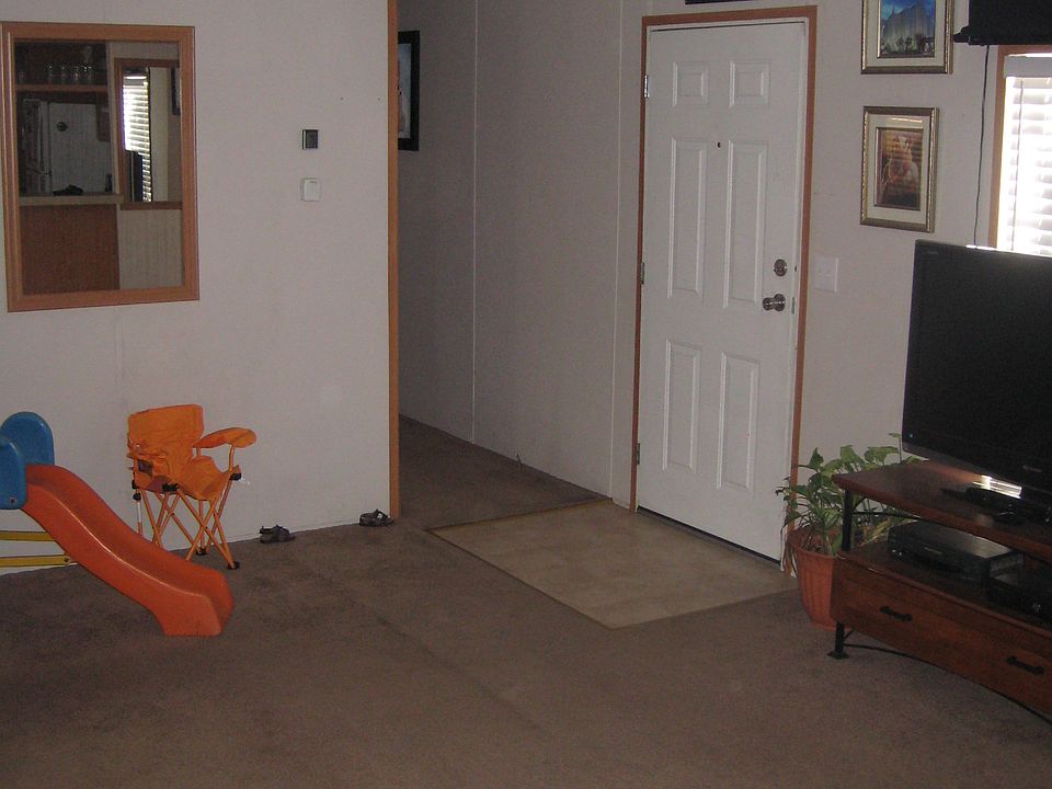 2nd image of 3200 Del Rey Blvd Trlr 129