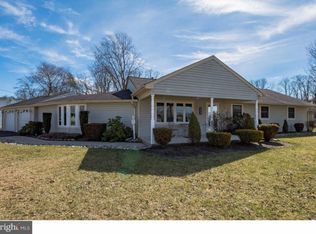 46 S Rose Ln, West Berlin, NJ 08091