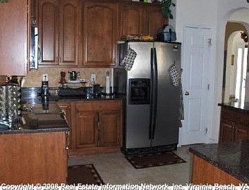 3rd image of 205 Lyon Dr