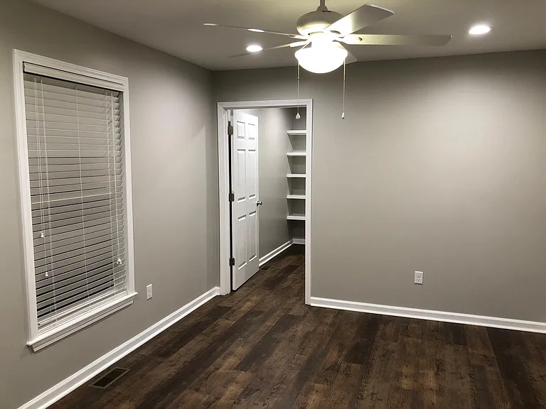 207 Rogers Ave — Photo 26