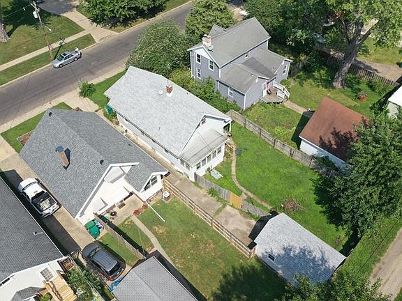 5th image of 2218 W Moss Ave