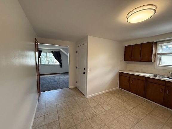 2nd image of 39 N Seine Dr #2