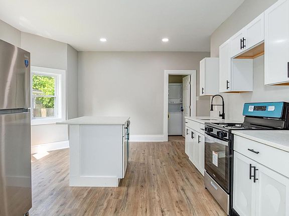 3rd image of 1221 4th Ave #1