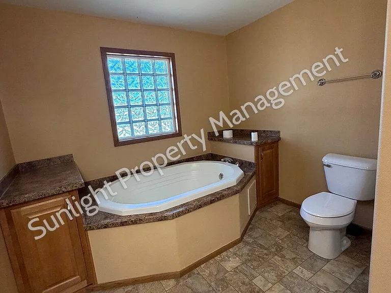 2390 US Highway 310 — Photo 10