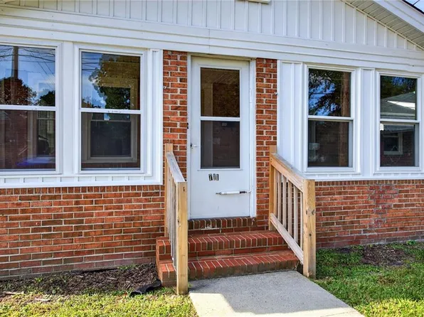 711 Brook Ave, Suffolk, VA 23434