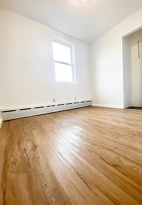 Rented by Aviram Garma, LREB | media 9