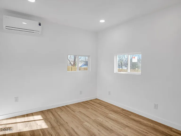 703 Joplin St — Photo 17