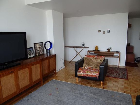 4th image of 40 Oceana Dr #5A
