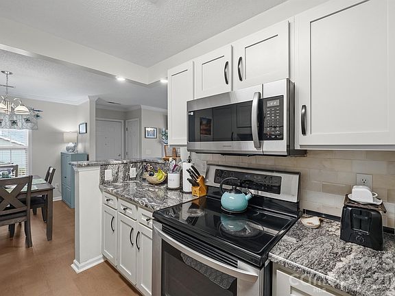 5th image of 21153 Cold Spring Ln