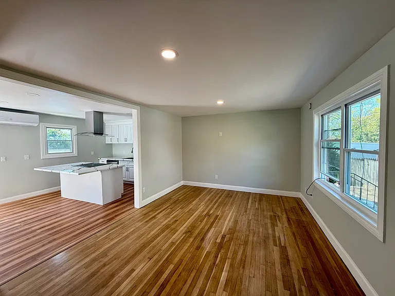 10 Elmwood St #12 — Photo 9