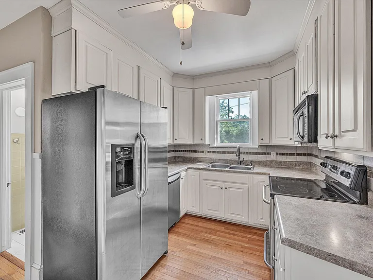 2266 Maiden Ln SW — Photo 9