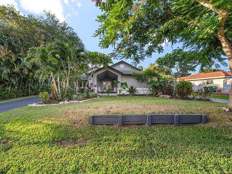 11741 NW 23rd St — Photo 54