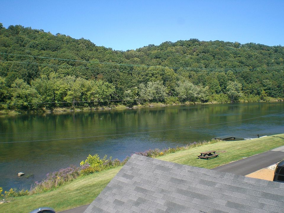 2nd image of 1166 Rockmere Rd