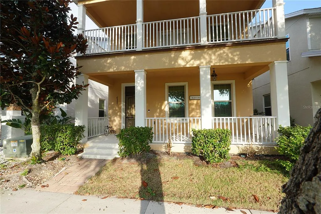 3 bed, 2.5 bath, 2139 sqft, $3,300 — Photo 2