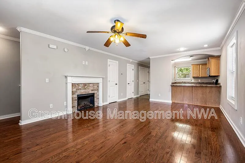 2 bed, 2.5 bath, 1150 sqft, $1,375 — Photo 4