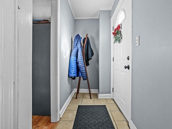 5th image of 340 Cottage St