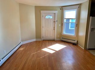 142 Elm St APT 4, Worcester, MA 01609