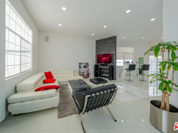 2256 Montrose Ave Unit 2, Montrose, CA 91020