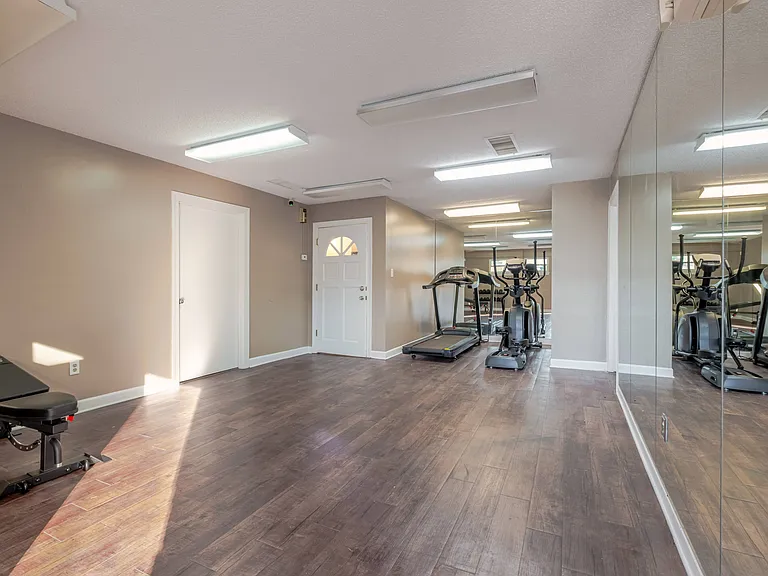 Laurel Pines — Photo 24