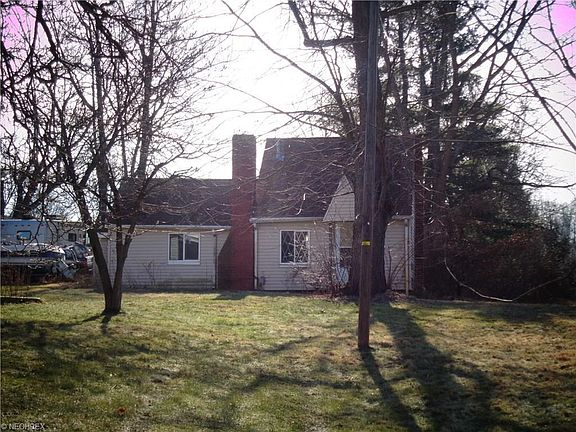 5th image of 1868 Oakes Dr
