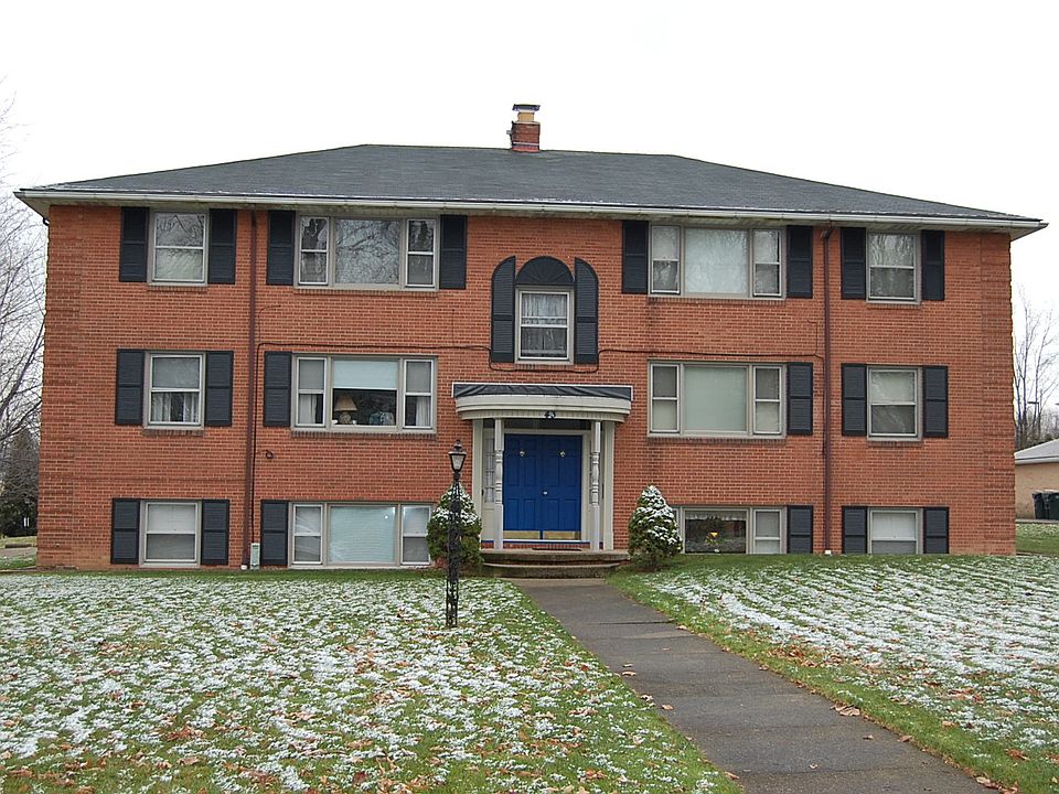 1st image of 43 Green Bay Dr APT 6