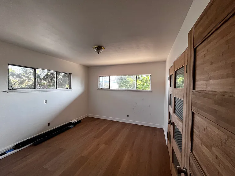 800 N Glenoaks Blvd — Photo 6