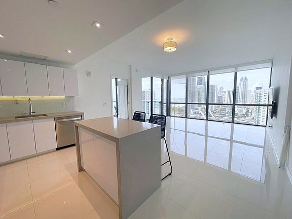 4th image of 1600 NE 1st Ave #3106