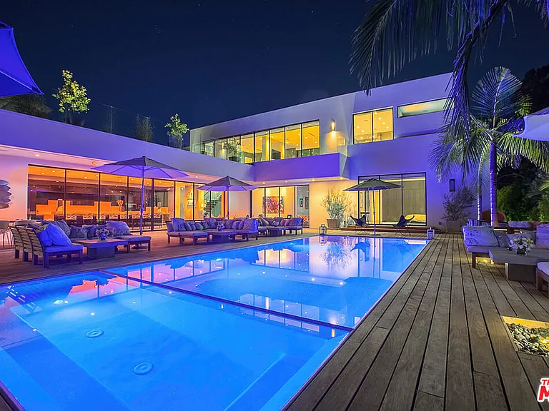 9570 Sunset Blvd — Photo 45