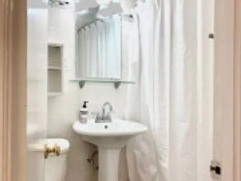 170 Winthrop Rd #6 — Photo 6
