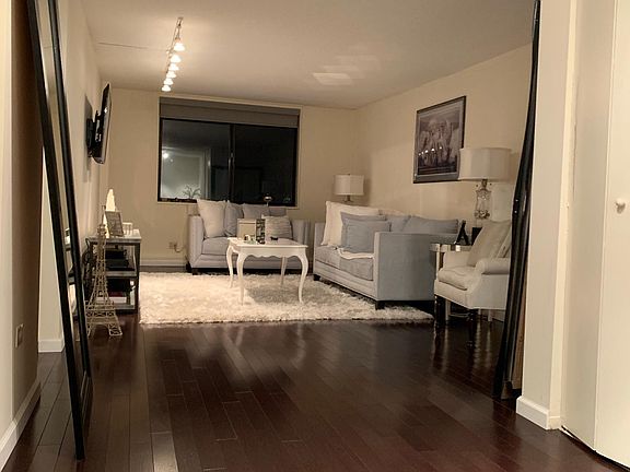 3rd image of 2 Bay Club Dr APT 21d