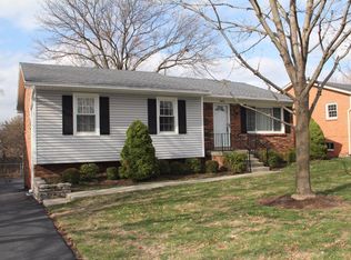 3415 Winthrop Dr, Lexington, KY 40503