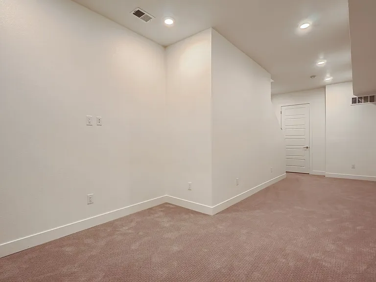 Brand New 3b/3.5bth Townhomes in the Heart of Park Hill. — Photo 21