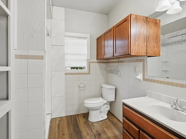 411 Poindexter Ave — Photo 15