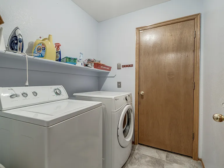 16232 Seminole Dr — Photo 9